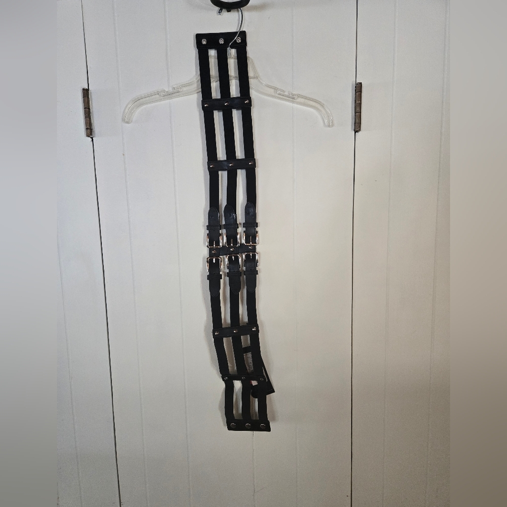 Devil Fashion triple buckle belt